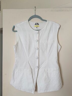 White Sleeveless Button Front Vest